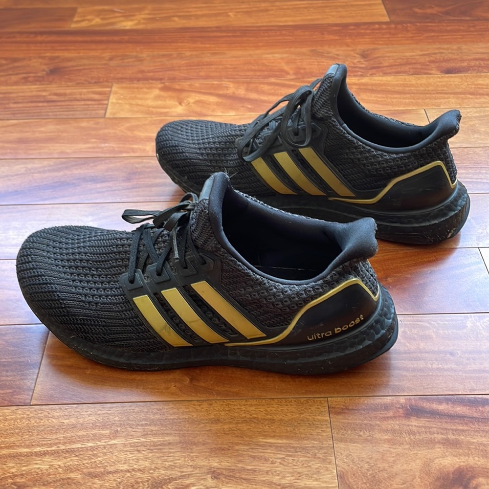 Adidas Ultra Boost Sneakers Men’s Size 10
